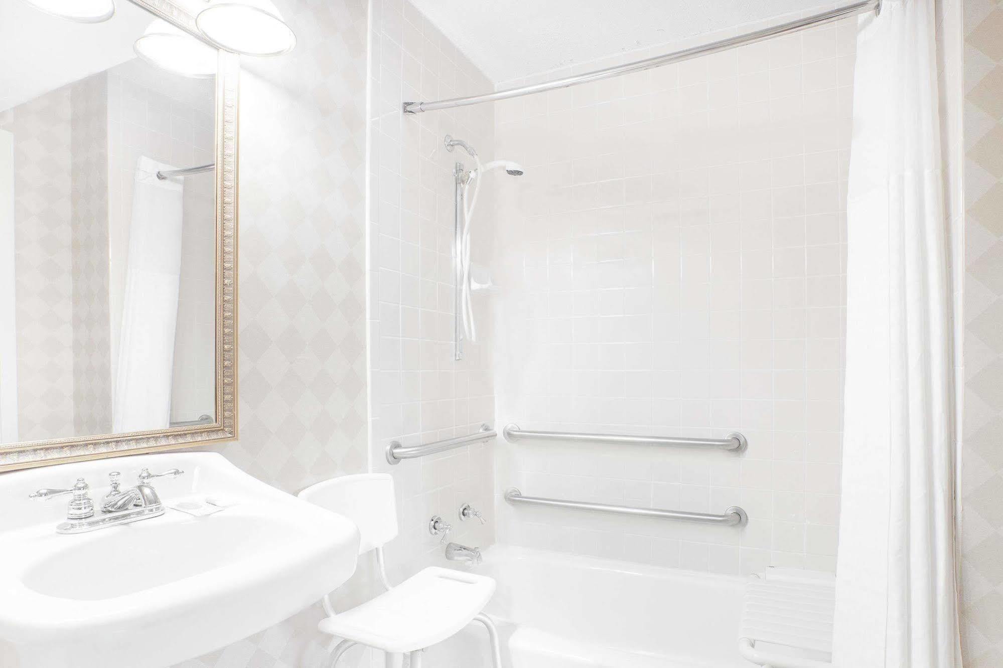 Baymont By Wyndham Paris Motel Kültér fotó